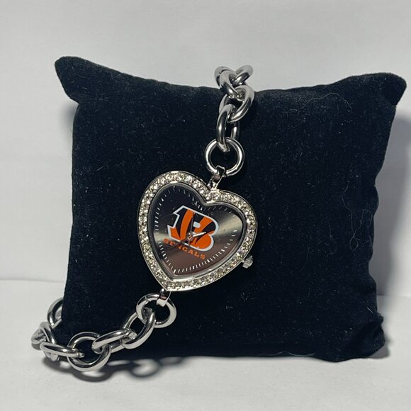 Cincinnati Bengals NFL Heart Stainless-Steel Bracelet Watch by Game Time NEW - Picture 2 of 4